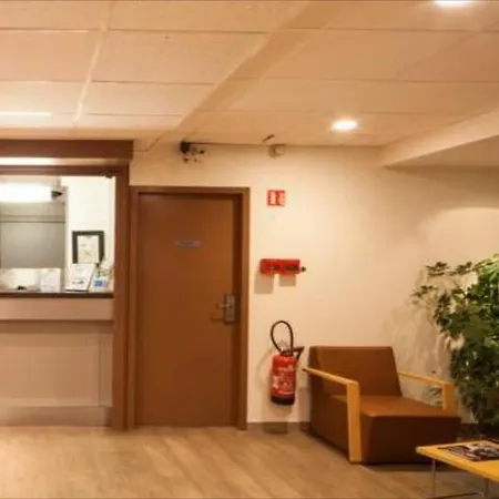 Otel Ibis Budget Jallieu Centre 2*