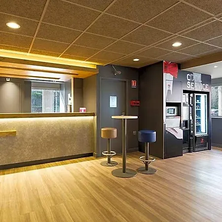 Ibis Budget Jallieu Centre מלון Bourgoin-Jallieu