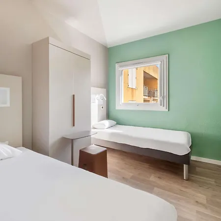 Ibis Budget Jallieu Centre 2*