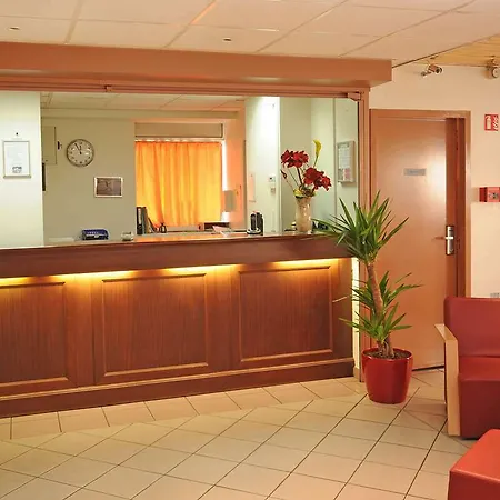 Ibis Budget Jallieu Centre 2*